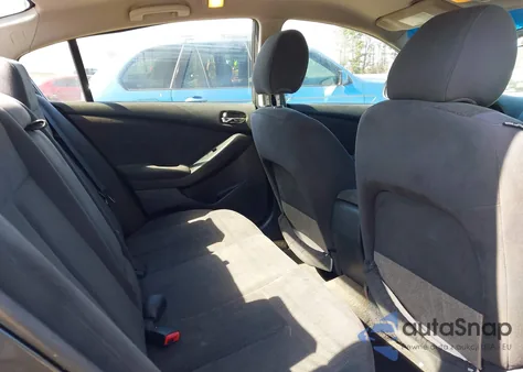 2010 Nissan Altima 2.5 S z USA, uszkodzony, nr VIN 1N4AL2AP7AC110827